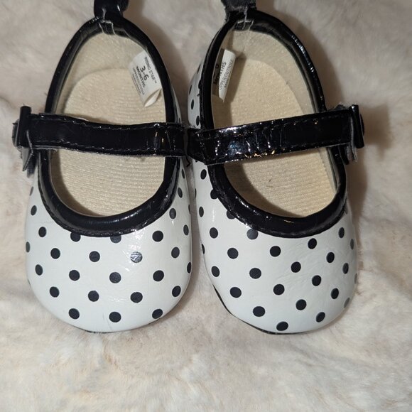 Infant girl shoes ( 2 for 1) - Picture 5 of 7